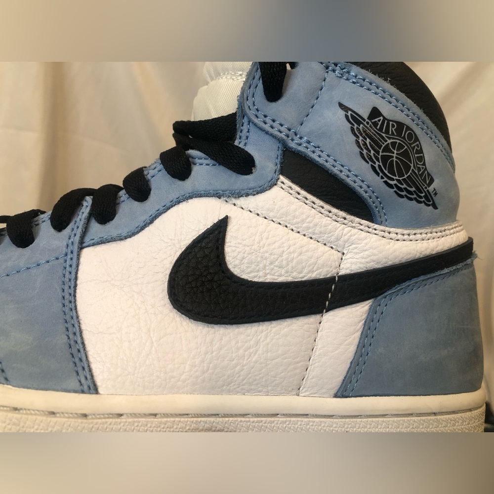 Jordan 1 High University Blue— Size 9 - Picture 10 of 16
